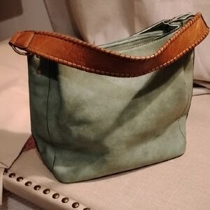 Elegant Green and Tan Leather Shoulder Bag